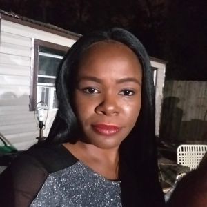 Meet your Posher, Katina